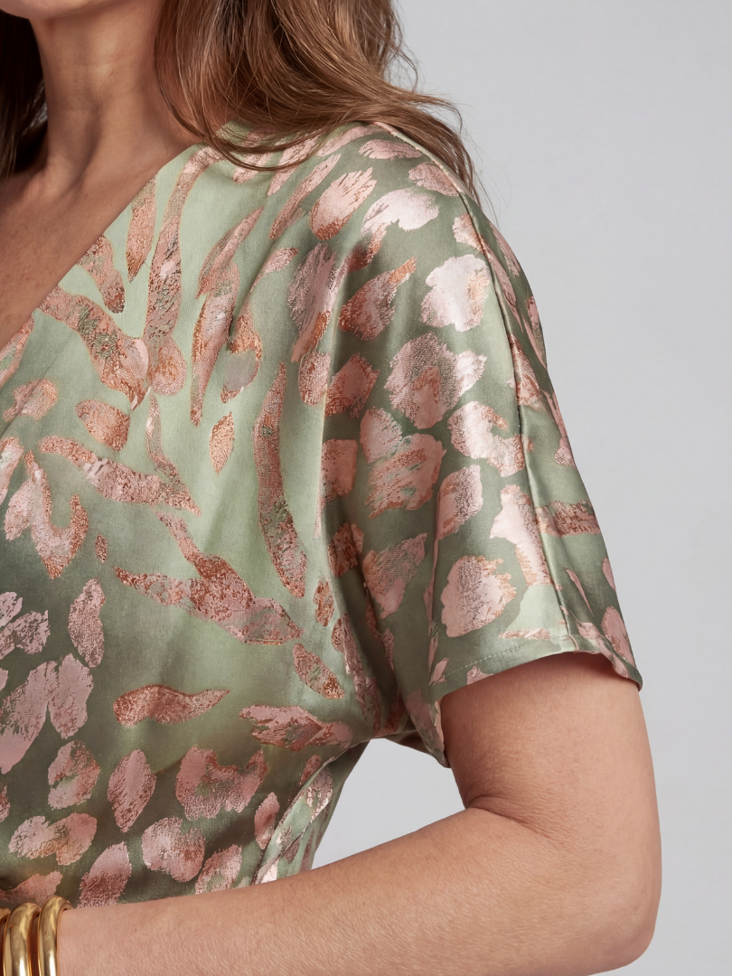 Coralie | Robe Midi à Imprimé Abstrait avec Décolleté en V et Taille Tordue