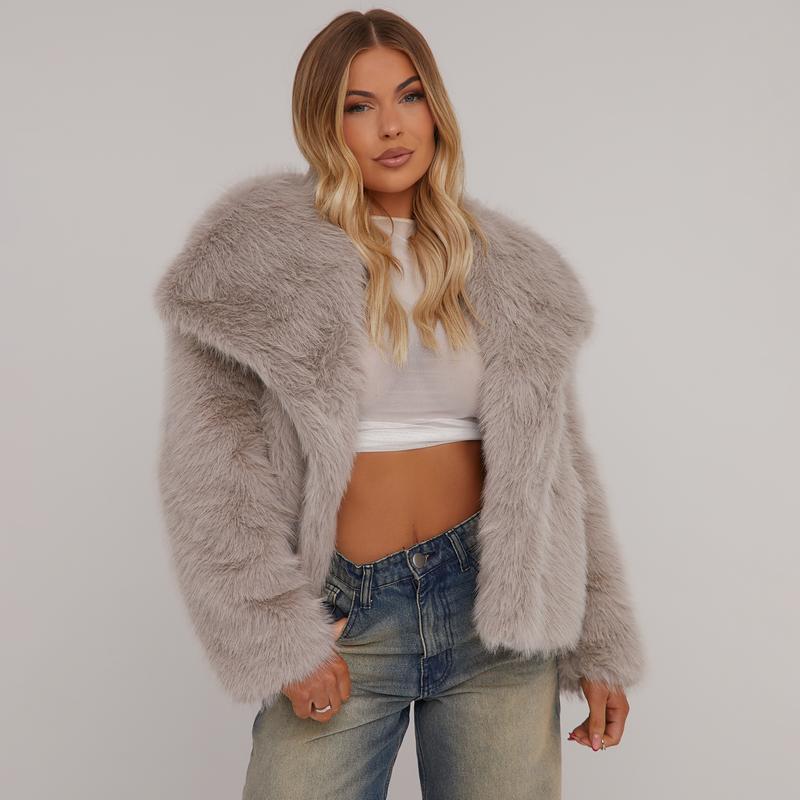 VICTORIA | Trendy Oversized Collar Detail Cropped Winter Jacket