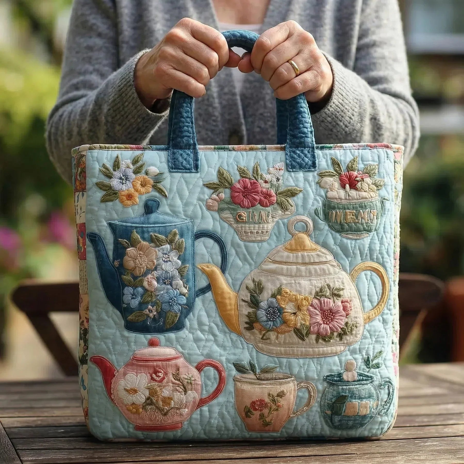 Quilted Floral Pattern Bag